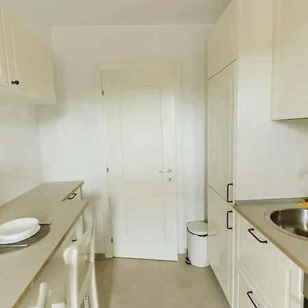 Pure Apartment *