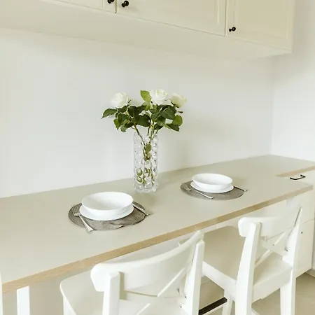 Pure Apartment *